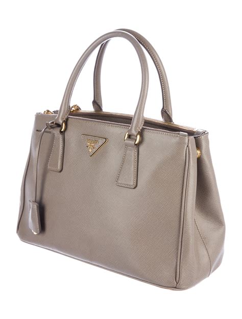 prada tote bag saffiano over shoulder|prada saffiano lux tote small.